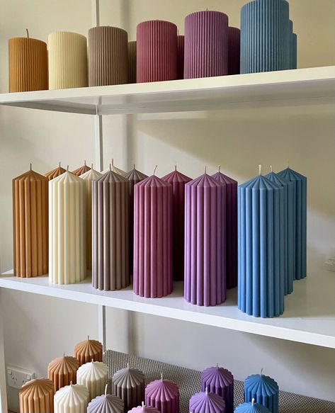 Scented Decorative Candles Pastel Candles, Tall Pillar Candles, Handmade Candles Diy, Pillar Candle Decor, Pastel Candle, Modernist Interior, Soya Mumu, Modern Candle, Classic Candles