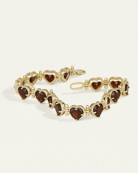 Venus Bracelet Garnet Solid Gold Dope Jewelry, Jewelry Lookbook, Funky Jewelry, Girly Jewelry, Byron Bay, Jewelry Inspo, Dream Jewelry, Pretty Jewellery, Mode Style