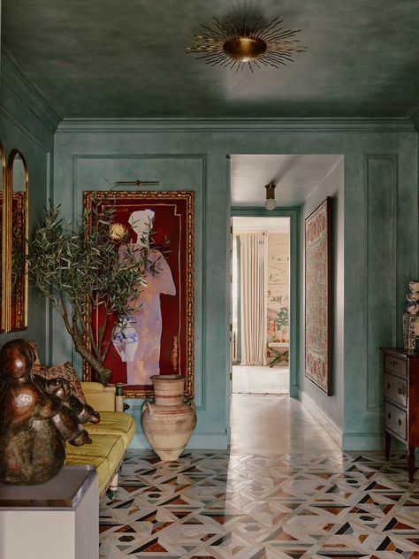 Studio Ashby, De Gournay Wallpaper, Interior Design Per La Casa, Appartement Design, Bedroom Floor Plans, Green Walls, Hus Inspiration, Entry Hall, Design Del Prodotto