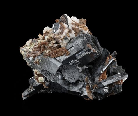 Curious about the value of hematite? Discover the fascinating world of this iron oxide mineral and its worth. From its deep reddish-brown color to its metallic luster, hematite holds both aesthetic and economic significance. Explore the value and beauty of hematite with Rock Chasing! 💎✨ #Hematite #Minerals #RockChasing Crystal Mining, Rough Gems, Metallic Luster, Rocks And Gems, Reddish Brown, Iron Oxide, Gems And Minerals, Worth It, Brown Color