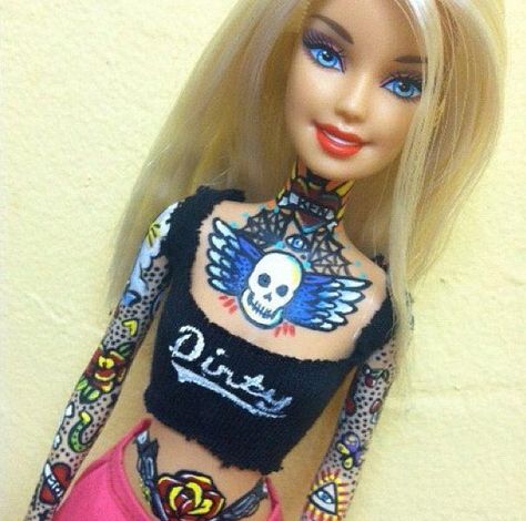 Tattoo Barbies by Susie Humphrey Tattooed Barbie, Goth Barbie, Barbie Tumblr, Barbie Tattoo, Barbie Funny, Doll Tattoo, Bad Barbie, Tattoo Artwork, Im A Barbie Girl