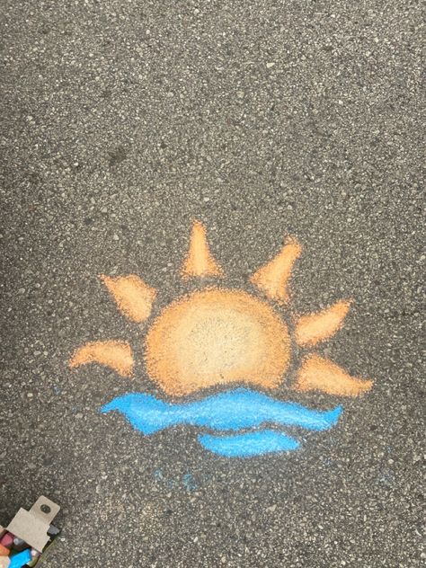 What To Draw With Chalk Outside, Ideas To Draw With Chalk, Summer Marker Drawings, Chalk Art Inspo Easy, Easy Side Walk Chalk Art For Kids, Cute Chalk Art Ideas, Chalk Art Easy Summer, Fun Sidewalk Chalk Ideas, Cute Side Walk Chalk Ideas