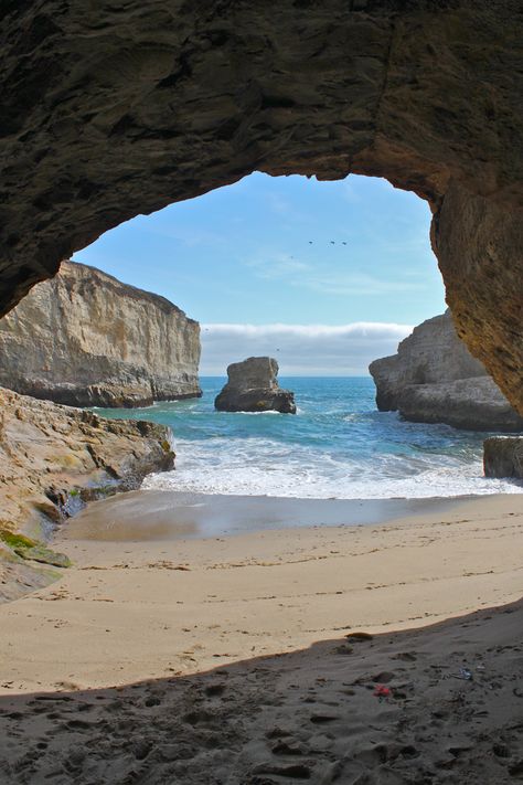 Shark Fin Cove Cove Aesthetic, Leo Moodboard, Travel Advertising Design, Summer Beach Pictures, Aesthetic Coconut, Heart In Nature, Beach Cove, Pirates Cove, Travel Advertising