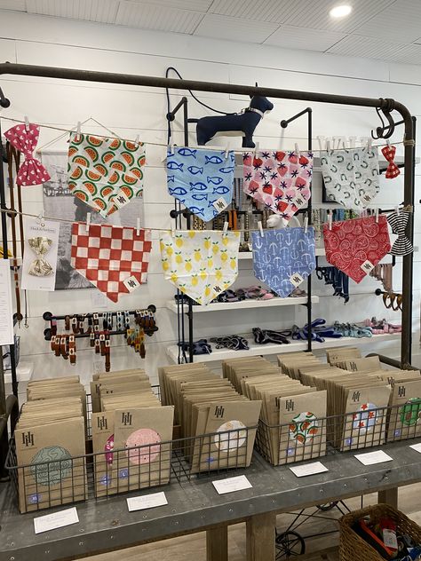 Dog Bandanas Display, How To Display Dog Bandanas At A Craft Show, Dog Pop Up Shop, Pet Bandana Display, Dog Bandana Craft Show Display, Dog Photo Booth Ideas, Bandana Display Ideas, Dog Groomer Aesthetic, Dog Bandana Display Ideas