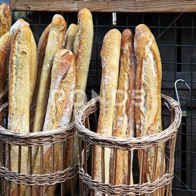 Deck Oven, Baguette Bread, French Baguette, Types Of Bread, Pan Bread, Bread And Pastries, Bread Basket, French Bread, Recipe Images