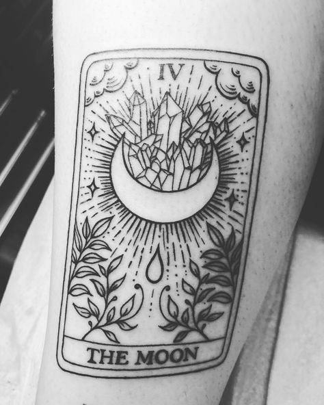 the moon + tarot Tattoo Band, Tarot Card Tattoo, Tarot Tattoo, Lyric Tattoos, Kunst Tattoos, The Moon Tarot, Witch Tattoo, Cat Tattoos, Tiny Tattoo