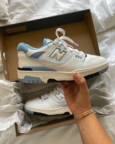 Trendy New Balance Sneakers, New Balance 550s, Dream Shoe, Aesthetic Ig, Pretty Shoes Sneakers, Shoe Ideas, Shoes Outfit Fashion, Balance Sneakers, Shoe Inspo