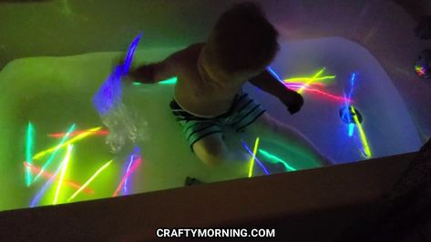 Glow Stick Bath, Babysitting Tips, Glow Stick Party, Easter Festival, In The Bathtub, Glow Stick, Bath Time Fun, Artists For Kids, Kids Activity