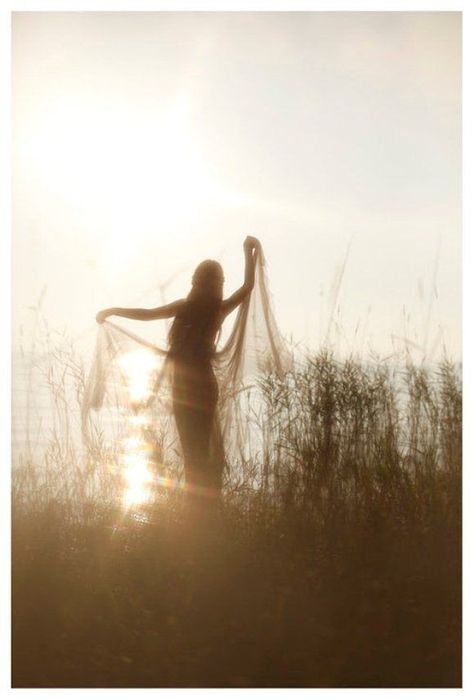 Long Exposure Portrait, Nature Women, Wild Feminine, Nature Photoshoot, Fantasy Magic, Women Photography, Self Portrait Photography, Wild Woman, Foto Inspiration