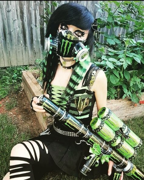 Monster Gas Mask, Scene Queen Outfit, Monster Can Ideas, Clawed Beauty, Cybr Grl, Monster Energy Aesthetic, Monster Cans Diy, Monster Cosplay, Hot Monster