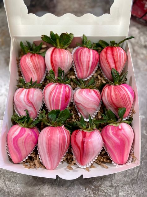 Pink Marble Strawberries, Strawberry Chocolate Covered Strawberries, Pink Marble Chocolate Covered Strawberries, Hot Pink Strawberries, Pink And Red Chocolate Strawberries, Red And Pink Chocolate Covered Strawberries, Hot Pink Chocolate Covered Strawberries, Marble Strawberries, Chocolate Coverd Strawberries