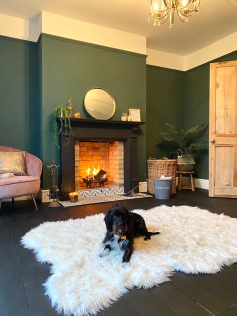 Dark Green Walls Black Fireplace, Living Room With Open Fireplace, Open Fire Living Room Ideas, Edwardian Bedroom Vintage, Green Edwardian Living Room, Black Floor Green Walls, Dark Green Living Room With Fireplace, Black Fireplace With Green Walls, Cosy Green Living Room Ideas