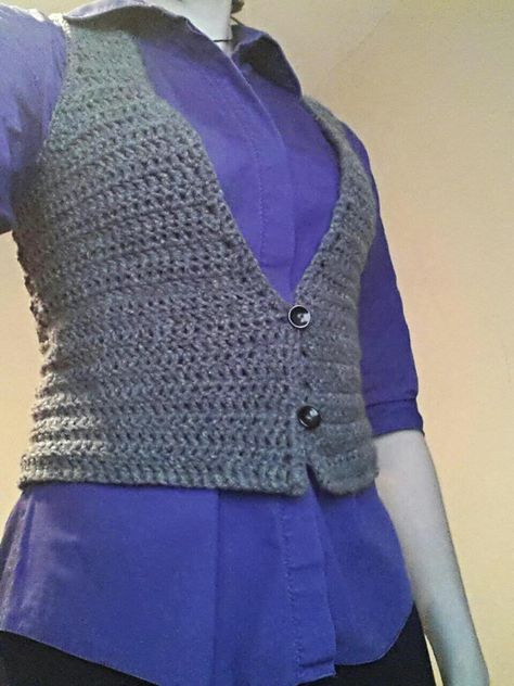 Lariath- Live a Little.: Crochet Waistcoat (with link to free pattern) Crochet Vest Outfit, Crochet Vest Pattern Free, Waistcoat Pattern, Crochet Blouse Pattern, Crochet Waistcoat, Knit Bolero, Vest Pattern Free, Bolero Pattern, Crochet Vest Pattern