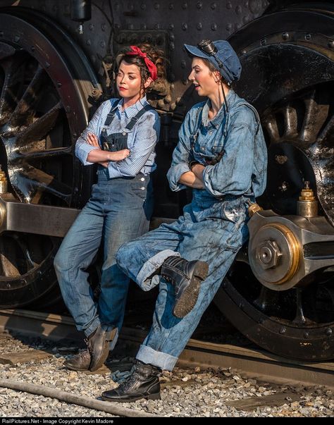 Wwii Women, Workout Man, Road Train, Rail Road, Train Photography, Old Train, Mens Fashion Rugged, Rosie The Riveter, Steam Engine