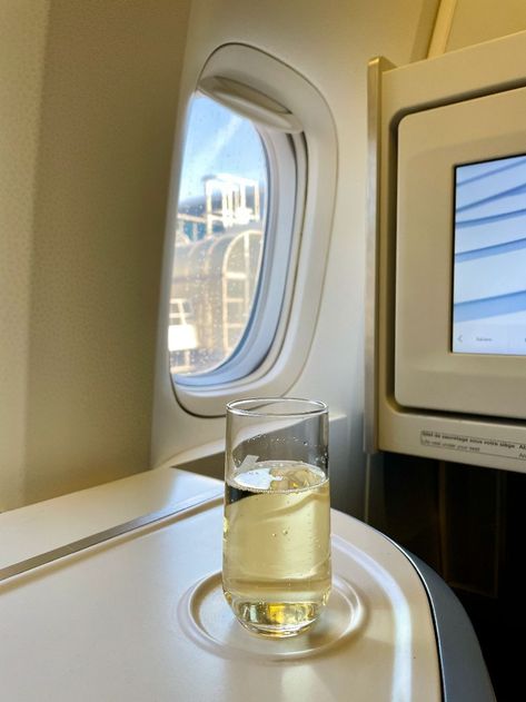 12 Air France Business Class Benefits & Perks: Is it Worth it? Air France Business Class Cabin, Clarins Skincare, Fly Air, Amenity Kits, Business Class Flight, Best Airlines, Business Class, Air France, Air Travel