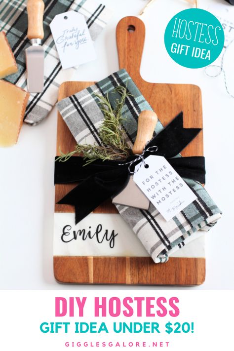 Hostess Gift Tags, Charcuterie Board Hostess Gift, Recipe Gift Basket Ideas, Charcuterie Board Gift Baskets, Cricut Hostess Gift Ideas, Christmas Charcuterie Board Gift Ideas, Diy Charcuterie Board Gift, Thanksgiving Hostess Gift Ideas Diy, Bridal Shower Hostess Gift Ideas