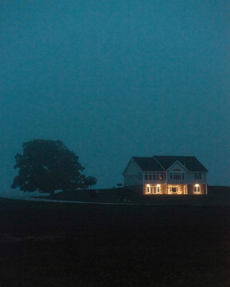 Midwest Night Aesthetic, Rural America Aesthetic, Farmhouse At Night, Farm At Night, Dark Americana, Cult Aesthetic, Farmhouse Night, Diwali Story, Midwest Gothic