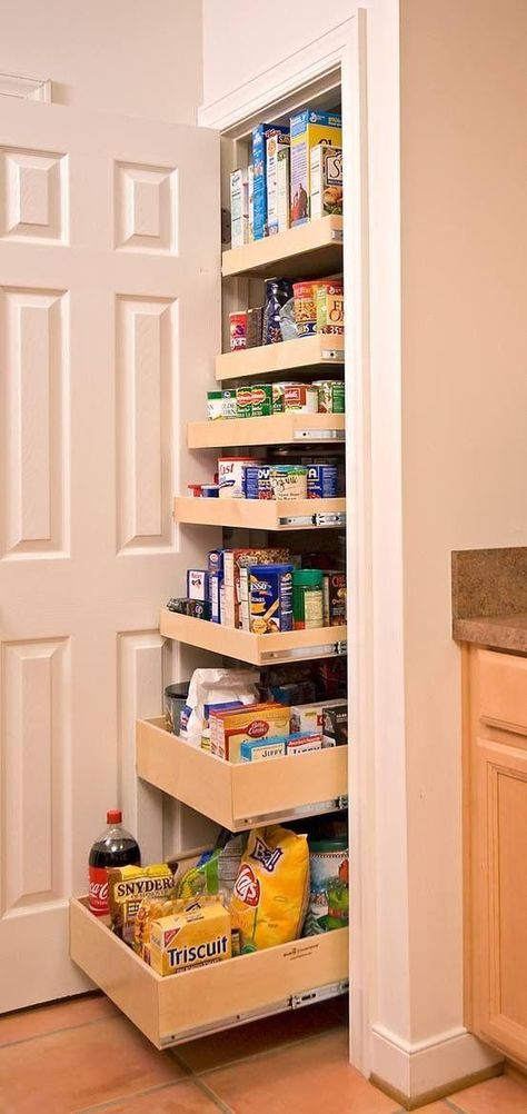 How to Organize Your Pull Out Pantry Stairs Pantry, Desain Pantry Dapur, Pantry Redo, Pantry Interior, Deep Closet, Organiser Cucina, Pantry Drawers, Pantry Shelves, Desain Pantry