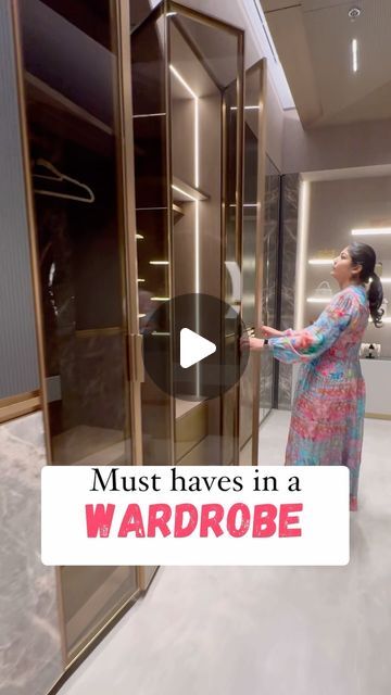 10 Feet Wardrobe Design, Small Walkin Wardrobe Design, Wardrobes Inside Design, Modern Closet Designs Wardrobes, Dressing Room Cupboard Designs, Saree Wardrobe Design, Wardrobe Outer Design, Waredrop Design Simple, Wardrobe Internal Design Indian