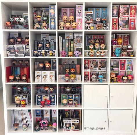 How To Store Funko Pops, Funko Pop Box Display Ideas, Funko Pop Collection Aesthetic, Bookshelf With Funko Pop, Funko Pop Organization Ideas, Ways To Display Funko Pops, Funko Bookshelf, Funko Pop Bookshelf, Funko Pop Display Ideas With Boxes