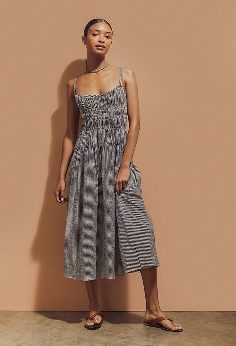 Ruffle Long Dress, Cami Midi Dress, Womens Cami, Dress Spaghetti, Marchesa, Midi Length Dress, Ruched Dress, Type A, Spaghetti Strap Dresses