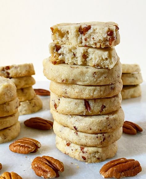 Pecan Sandies | e2 bakes brooklyn Pecan Sandies Cookies Recipes, Pecan Sandies Cookies, Holiday Cookies Decorated, Pecan Sandies, Pecan Cookies, Pecan Recipes, Strawberry Desserts, Cookie Bar Recipes, Toasted Pecans