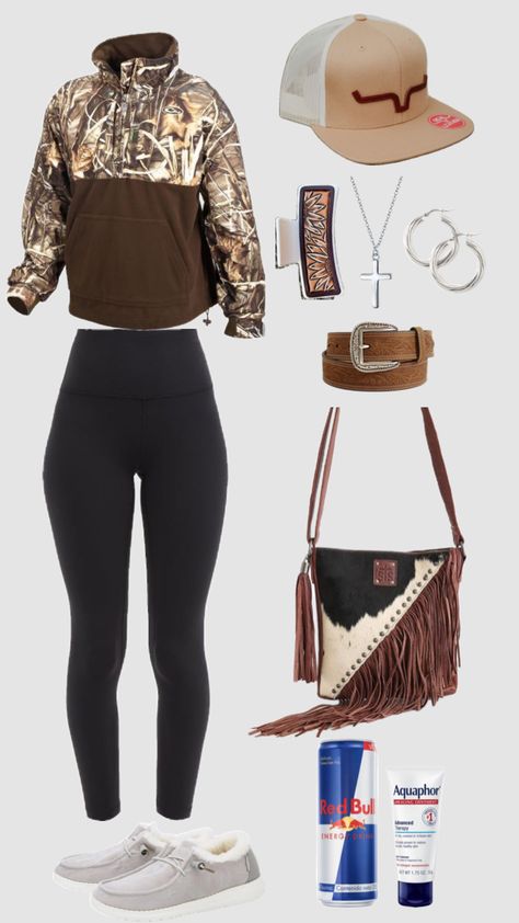 Greek Vs Greek Spirit Week, Cute Country Casual Outfits, Outfits To Wear With A Cowboy Hat, Country Female Outfits, Comfy Country Outfits For School, Ho Down Outfit Country, Western Christmas List Ideas, Cute Fall Country Outfits, Cute Simple Country Outfits