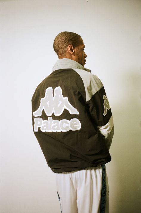 Palace Clothing, Palace Brand, British Football, Italian Fashion Street, 90s Sportswear, Palace Skateboards, Fashion Photography Inspiration, Acid Wash Denim, Sportswear Brand