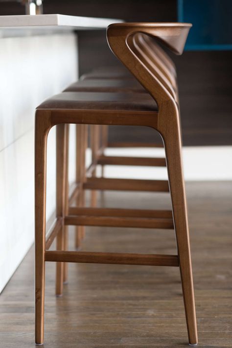 Bar Chairs Design, Oak Bar Stools, Contemporary Stools, Bar Stools Kitchen Island, Kursi Bar, Designer Bar Stools, Stools For Kitchen Island, Wooden Bar Stools, Modern Stools