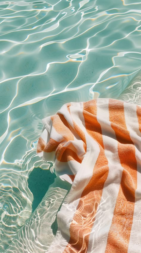 Colorful beach towels is a must-have that will keep you looking and feeling cool under the sun. Pool side and summer vibes Sun Beach Aesthetic, Pool Side Aesthetic, Aesthetic Beach Towel, Summer Sun Aesthetic, Beach Towel Aesthetic, Pool Aesthetic Summer, Pool Aesthetics, Verano Aesthetic, Aesthetic Pool