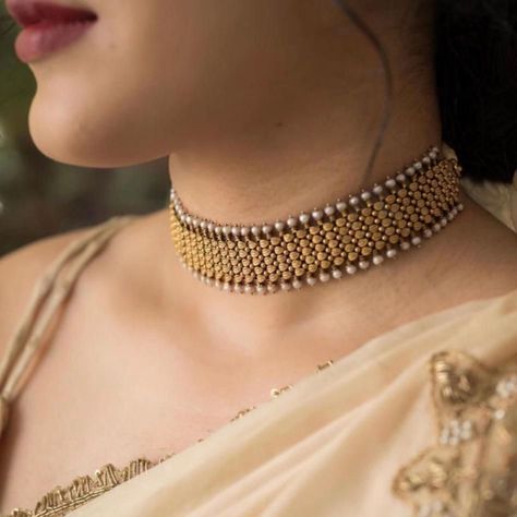 Maharashtrian Jewellery, Instagram Creative Ideas, Choker Necklace Set, Choker Set, Neck Piece, Gold Choker, Instagram Creative, Jewelry Patterns, Indian Jewelry