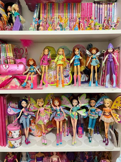 Y2k Toys, Winx Dolls, Doll Museum, Les Winx, Knit Toys, Childhood Memories 2000, Barbie Fashionista Dolls, Childhood Memories 70s, 2000s Nostalgia