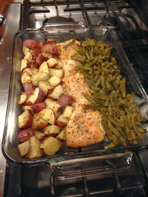 Green Bean Bake, Chicken Green Beans Potatoes, Potato And Green Bean, Bean Bake, Foil Bake, Baked Green Beans, Potatoes And Green Beans, Chicken Green Beans, Chicken Potato