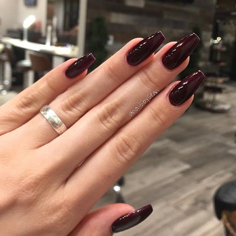 Man Manicure, Manicure Fall, French Manicure Acrylic Nails, Nails Board, Mani Ideas, Dark Red Nails, Coffin Nails Matte, Pretty Nail Colors, Black Acrylic Nails