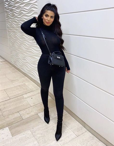 Turtleneck Dress Formal, Cognac Boots, Turtleneck Dress, Looks Black, Modieuze Outfits, Black Women Fashion, All Black Outfit, Mode Inspo, Looks Chic