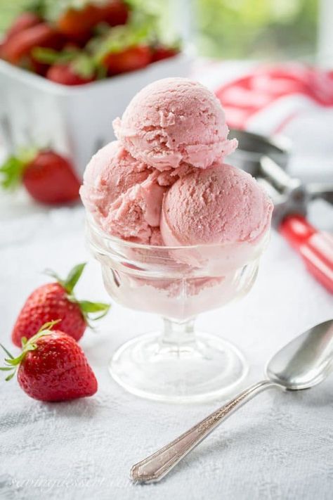 Here's the scoop - homemade ice cream is easy to make and unbelievably delicious! Choose your favorite from 33 of the most incredible homemade ice cream recipes ever! Paleo Ice Cream, Homemade Strawberry Ice Cream, Strawberry Ice Cream Recipe, Pink Desserts, Healthy Strawberry, Homemade Ice Cream Recipes, Healthy Ice Cream, Ice Cream Recipe, Strawberry Ice Cream