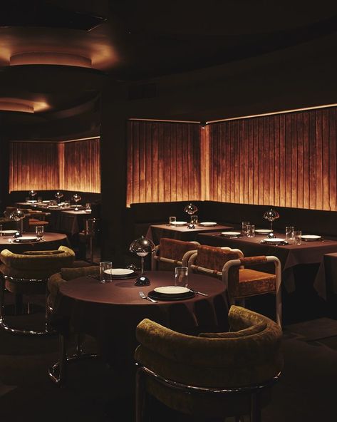 Al Coro reframes classic Italian dining through a moody Manhattan lens Restaurant Atmosphere Photography, Upscale Italian Restaurant, Bar Interior Photography, Adrian Gaut, Big Restaurant, Jazz Restaurant, Dark Restaurant, San Myshuno, Classic Restaurant