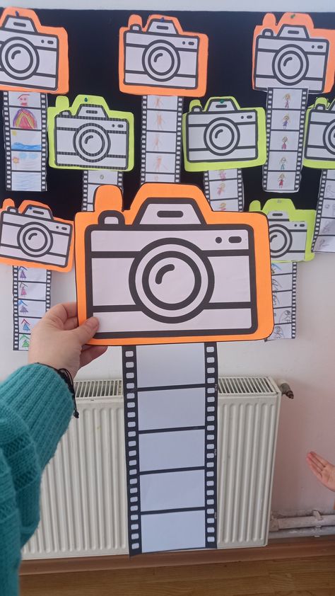 Preschool Camera Study, Preschool Photography, Deco Cinema, Camera Crafts, Lesson Activities, Fathersday Crafts, Kindergarten Social Studies, English Teaching Materials, Travel Crafts