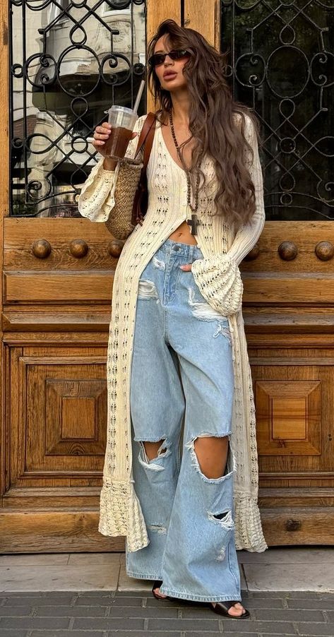 Boho Street Style 2024, Boho Inspired Outfits Bohemian Style, Bohemian Goth Outfits, Crochet Street Style, Goth Boho Outfits, Ethereal Casual Outfit, Country Goth, Clockwork Creepypasta, Long Flare Dress