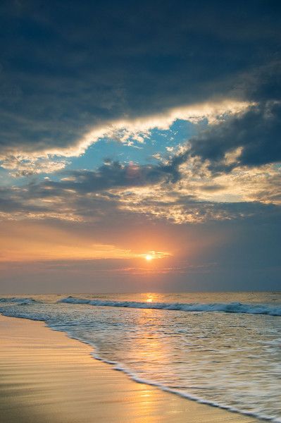 South Carolina, or the low country, has some of the most beautiful beach scenes you will ever see. Unique coastlines and patterns in the sand afford photographers like myself a virtual smorgasbord of photo ops! When purchasing photos, please note that MetalPrints are highly recommended. They provide a high gloss, brilliant finish and don't need to be framed! Beach South Carolina, Myrtle Beach South Carolina, Myrtle Beach, South Carolina, At The Beach, The Ocean, The Sun, The Beach, Acrylic Painting