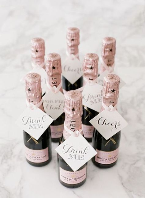 mini Moet bottles as wedding favors Champagne Wedding Favors, Affordable Wedding Favours, Frugal Wedding, Creative Wedding Favors, Inexpensive Wedding Favors, Mini Champagne Bottles, Wedding Favors And Gifts, Wedding Mementos, Candy Wedding Favors