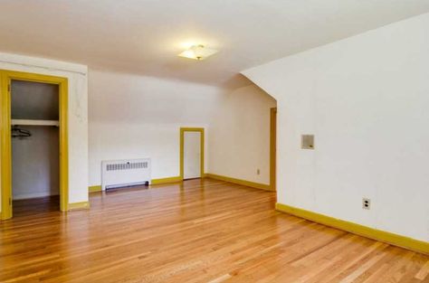 the mustard baseboard mystery... I want to turn this big upstairs room a warm pale buttery yellow -- with white trim. Colourful Baseboards, Yellow Skirting Boards, White Walls Yellow Trim, Painting Trim White, Trim Board, Off White Walls, Wall Painting Techniques, Yellow Room, Upstairs Bedroom