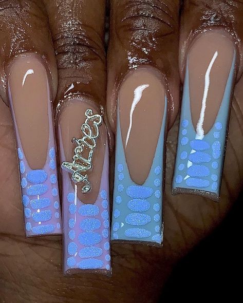 Chanellie Claudio✨ on Instagram: “Pastel French w/ 3D Croc 🥲🥶 ♈️💙♈️💙♈️💙♈️💙♈️💙♈️💙♈️💙♈️💙♈️💙 Birthday girls tappp innn🤩 __________________________________________________ May…” 3d Croc Nails, Christmas Nails Stickers, Cool Easy Nails, Pale Nails, Nails Stickers, Large Stone Rings, Nail Stickers Decals, Gel Designs, Butterfly Nail