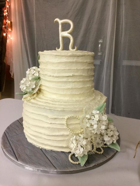 Cream Cheese wedding cake by Kerry - http://cakesdecor.com/cakes/289754-cream-cheese-wedding-cake Cream Cheese Wedding Cake, Wedding Cake Cream, Icing Wedding Cake, Cheese Flowers, Cheese Wedding, Cheese Wedding Cake, Art Cakes, Edible Lace, Rustic Wedding Cake