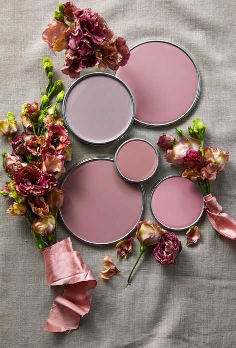 The latest nostalgic home decor color trend might remind you of your grandmother's floral wallpaper or retro bathroom tiles. Yep, we're talking about mauve. Use these mauve decorating ideas to incorporate this throwback color trend in a fresh way. #mauve #mauvehomedecor #mauvedecorideas #trendyhomedecor #bhg Retro Bathroom Tile, Mauve Bathroom, Pink Grey Wall, Art Deco Motifs, Colour Themes, Rose Nursery, Paint Palettes, Retro Bathrooms, Green Paint Colors