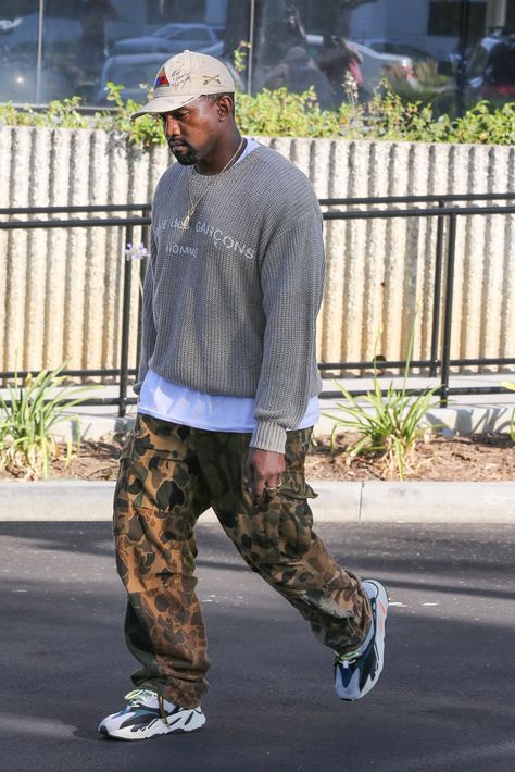 Yeezy 700 Wave Runner Outfit, Wave Runner Outfit, Runner Outfit, West Outfit, Kanye West Outfits, Kanye Fashion, Runners Outfit, Kanye West Style, Yeezy Fashion