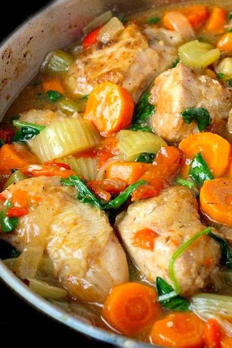 Chicken And Carrot Recipes, Chicken Smothered, Carrots Celery, Smothered Chicken, Nutrition Food, One Skillet, Sauteed Chicken, Carrot Recipes, Tender Chicken