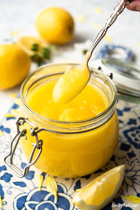 This Easy Homemade Lemon Curd is sweet, tart, fantastic, and ready in 15 minutes! #lemoncurd #lemoncurdrecipe #lemoncurdeasymicrowave Lemon Curd Pie, Lemon Curd Uses, Easy Lemon Curd, Scone Mix, Homemade Lemon Curd, Homemade Jams, Cakes Pastries, Lemon Curd Recipe, Curd Recipe