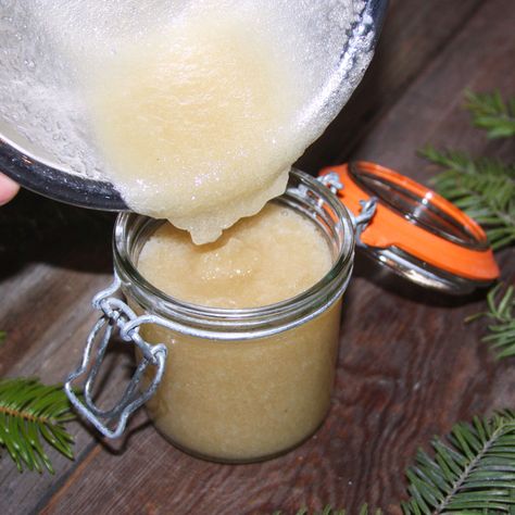 Gardeners Hand Scrub, Sugar Scrub Homemade Recipe, Homesteading Family, Homemade Sugar Scrub, Dry Cracked Hands, Brown Sugar Scrub, Sugar Scrub Homemade, Cracked Hands, Homemade Oil