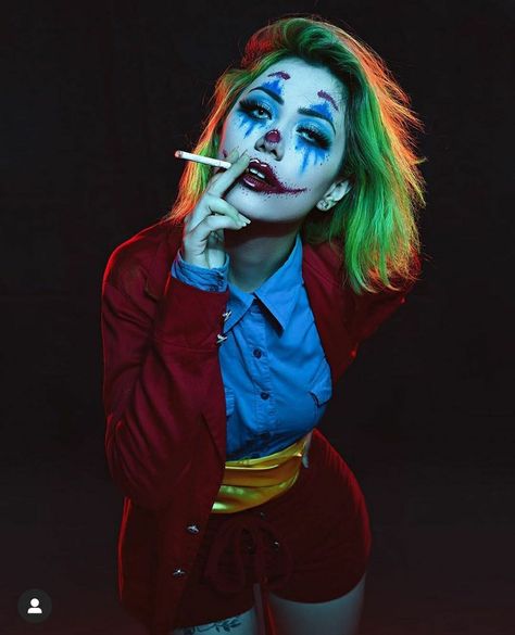 Female Joker Cosplay, Humor Funny Memes, Phone Anime, Female Joker, Quick Costumes, Beautiful Cosplay, Joker Halloween, Joker Makeup, Joker Costume